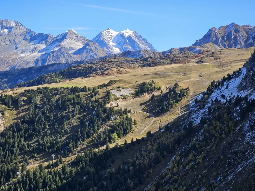 Vue éloignée du talus