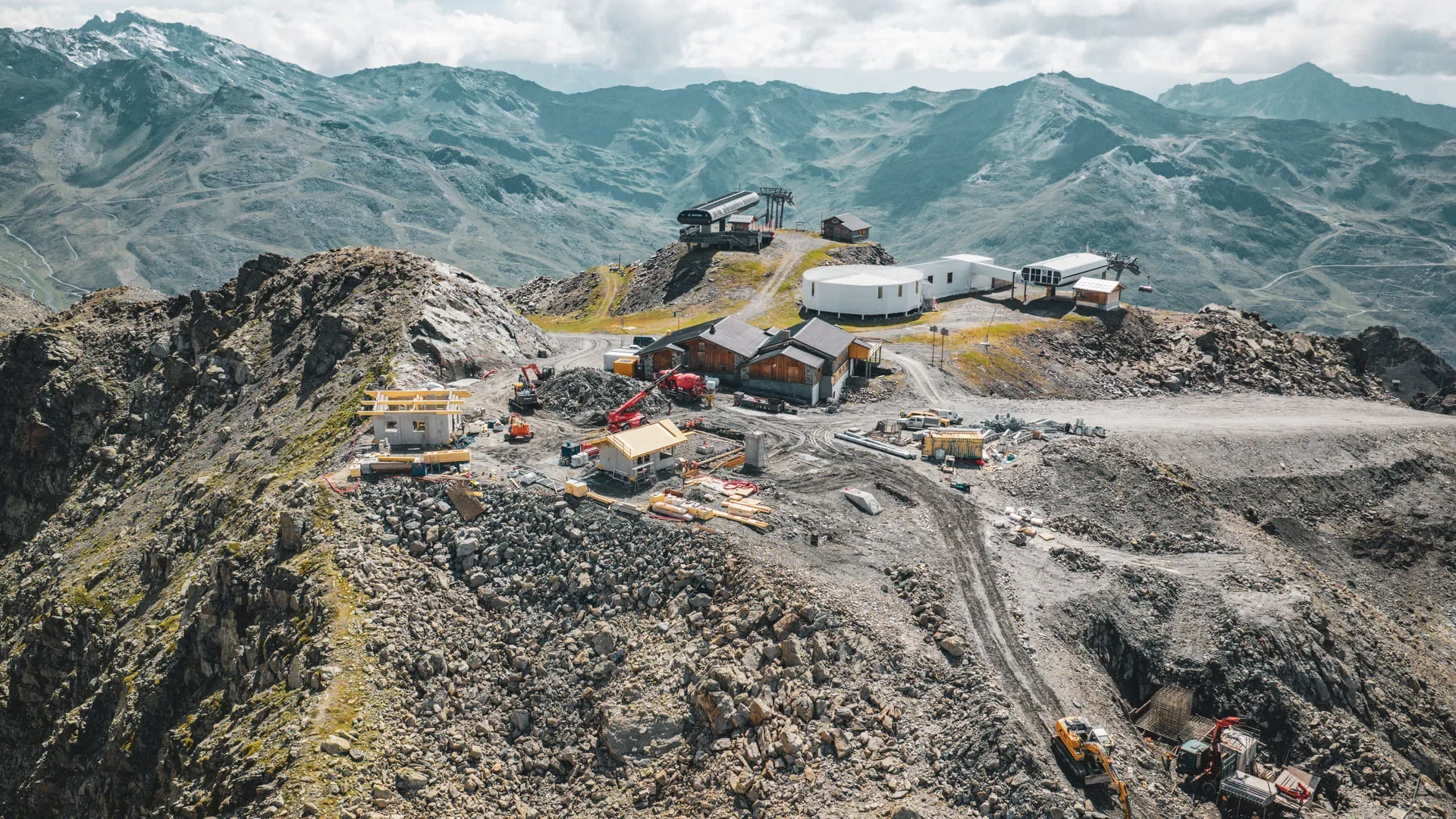 Chantier de la nouvelle télécabine de Côte Brune à Méribel Mottaret