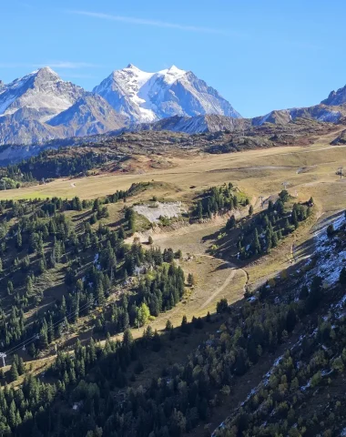Vue éloignée du talus